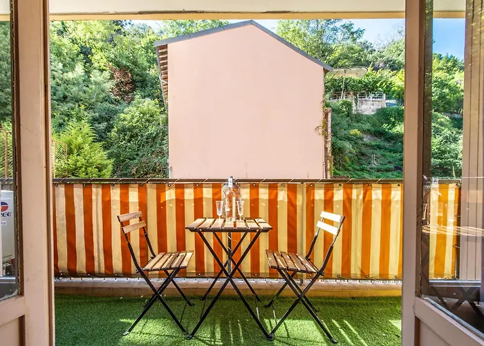 Le Landella מנטון